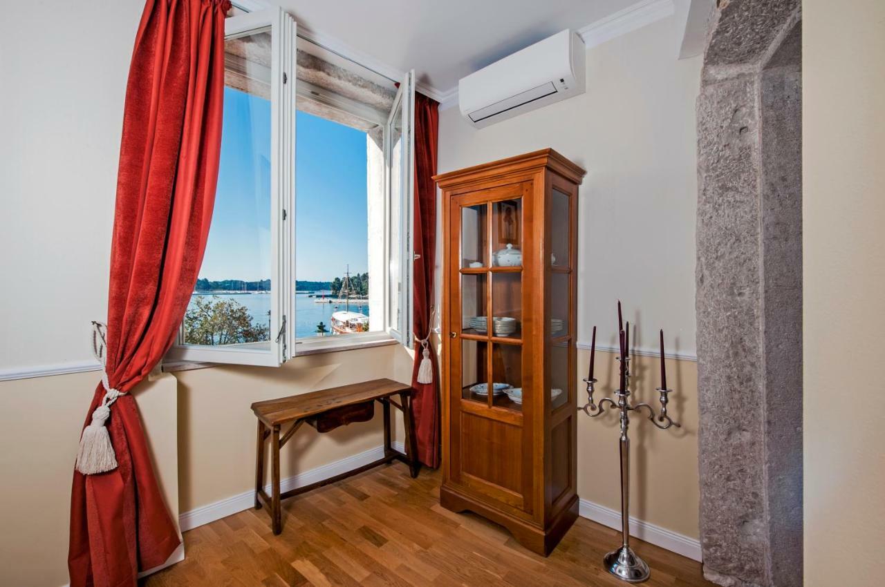 Adriatic Royal Sea View Apartment Ровінь Екстер'єр фото