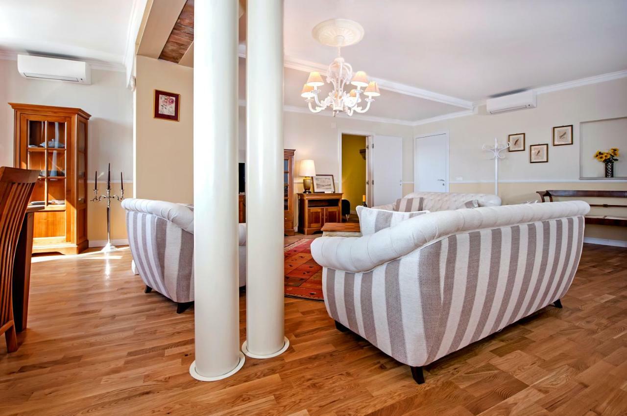 Adriatic Royal Sea View Apartment Ровінь Екстер'єр фото