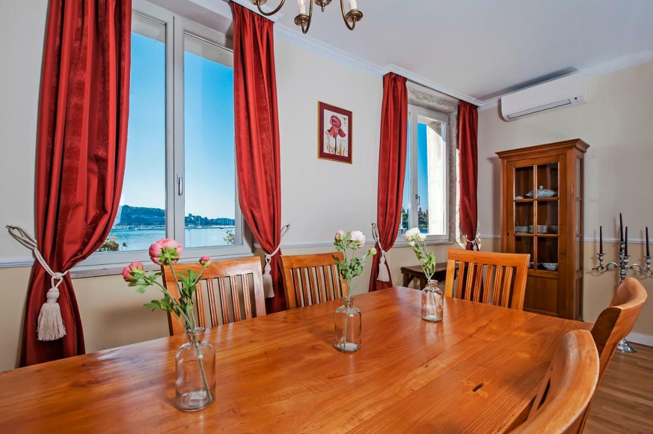 Adriatic Royal Sea View Apartment Ровінь Екстер'єр фото