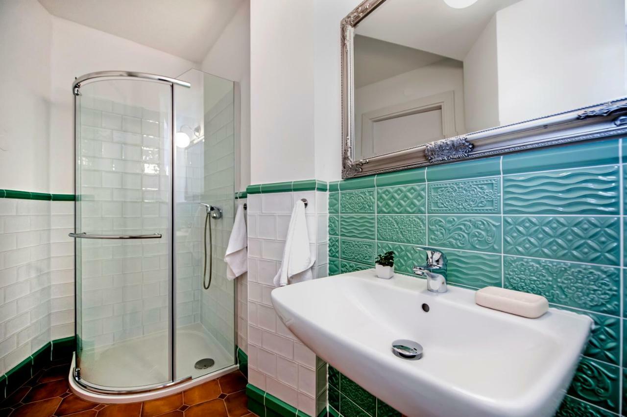 Adriatic Royal Sea View Apartment Ровінь Екстер'єр фото