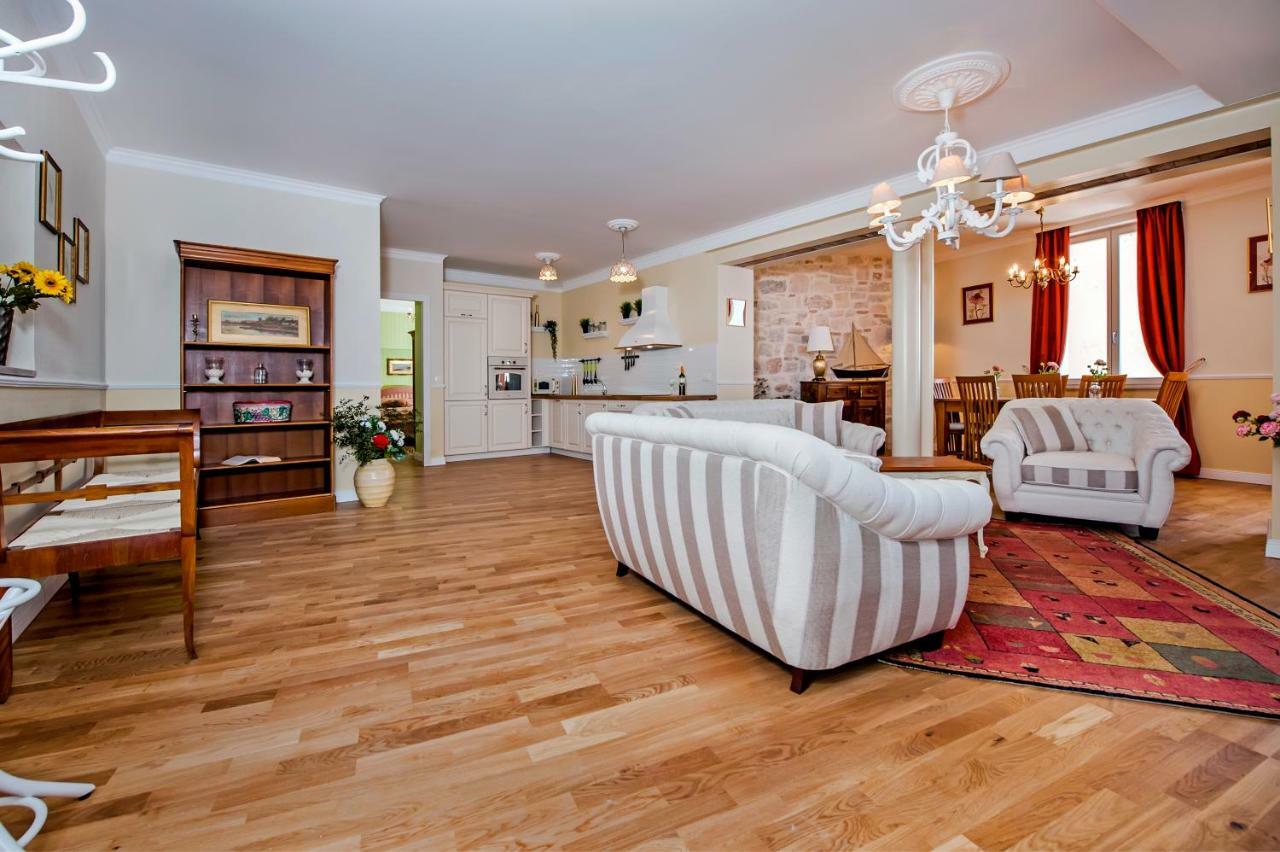 Adriatic Royal Sea View Apartment Ровінь Екстер'єр фото