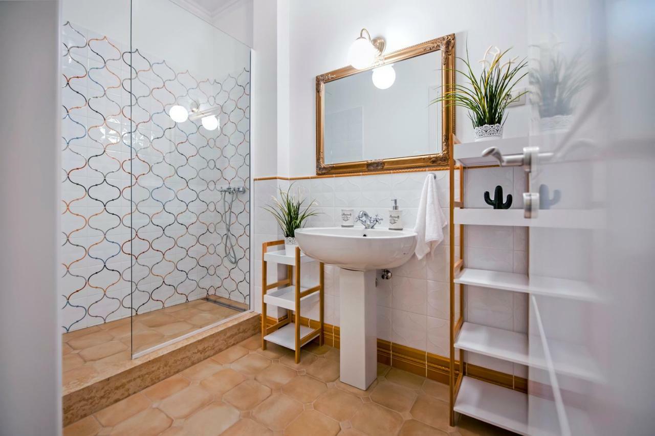Adriatic Royal Sea View Apartment Ровінь Екстер'єр фото
